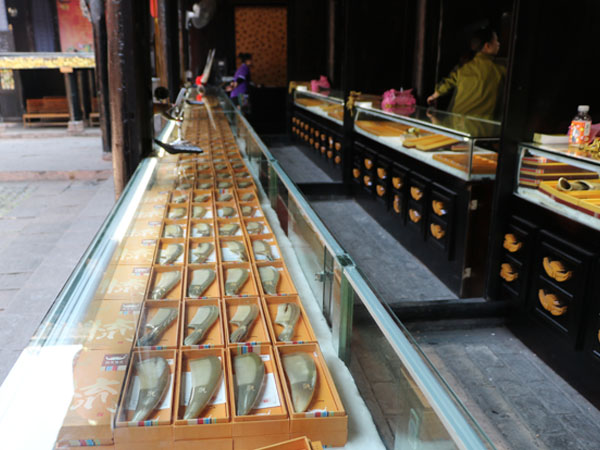 門(mén)店柜臺(tái)