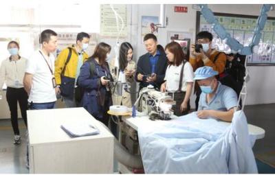 數(shù)十家媒體集結(jié)LOVO家紡生產(chǎn)基地 體驗(yàn)互聯(lián)網(wǎng)直賣